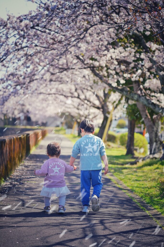 桜道の子供達