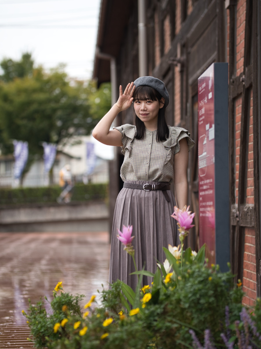 Before: 真っ白な雨空（撮って出し）