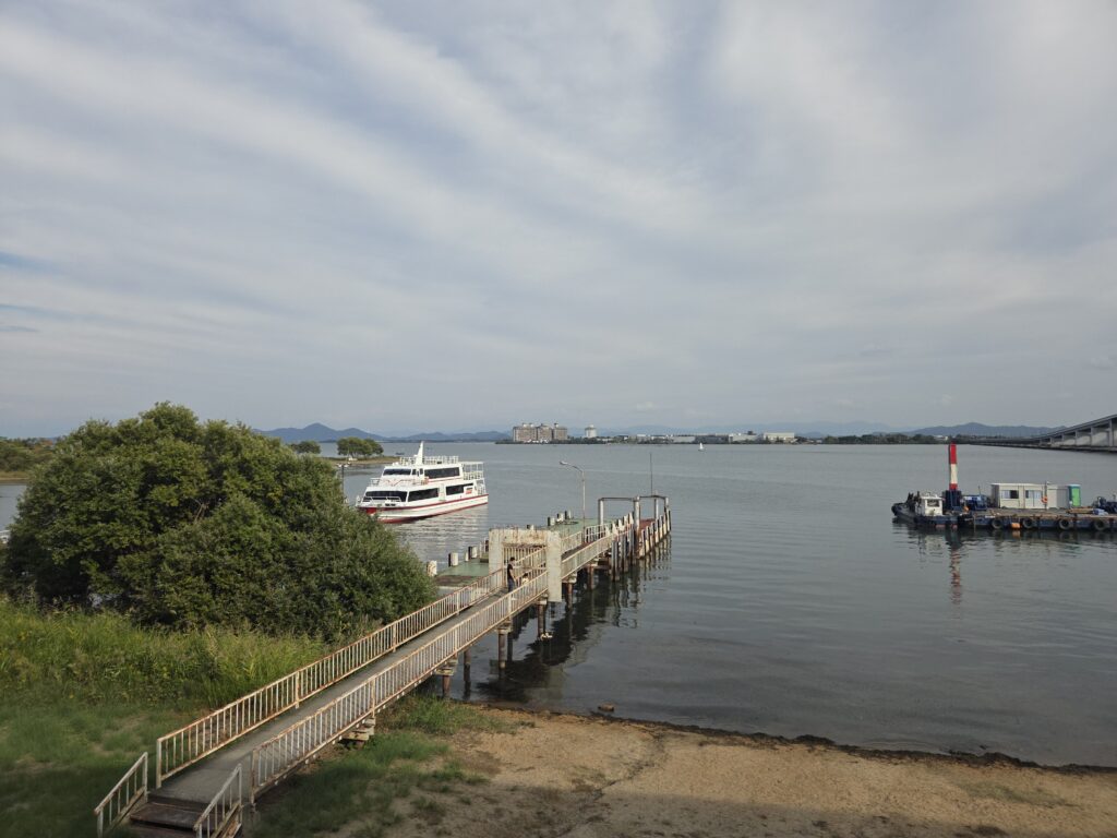 広角レンズ 35mm換算 23mm