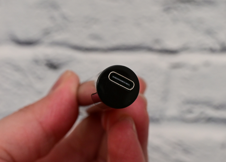 ペン型半田ごての充電部