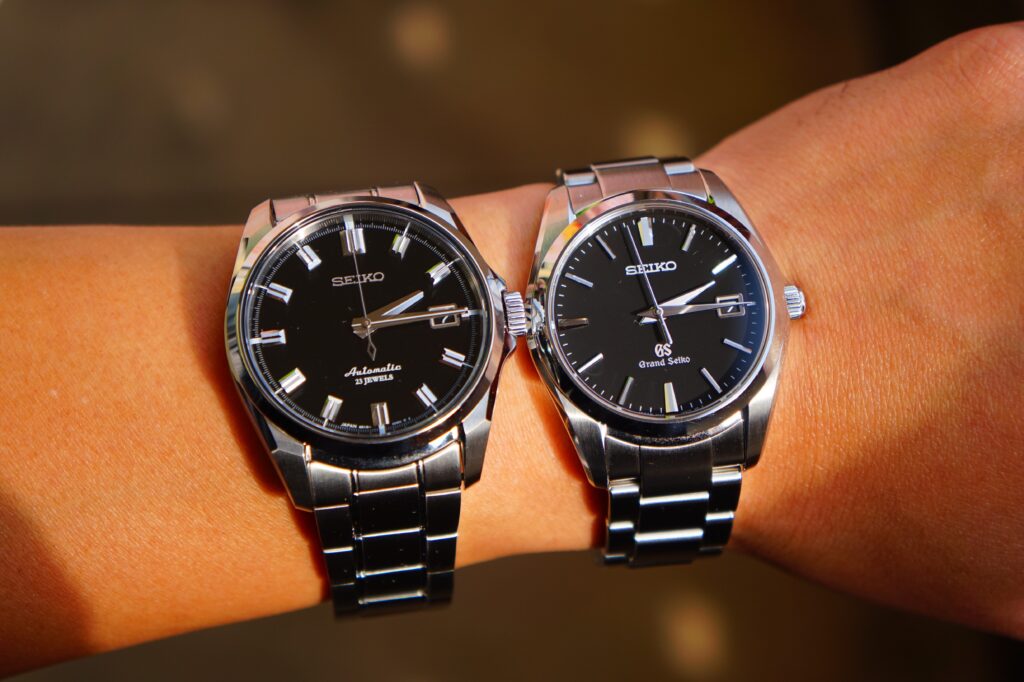 左がSARB021、右がSBGX061。似て非なる、圧倒的な質感の差。