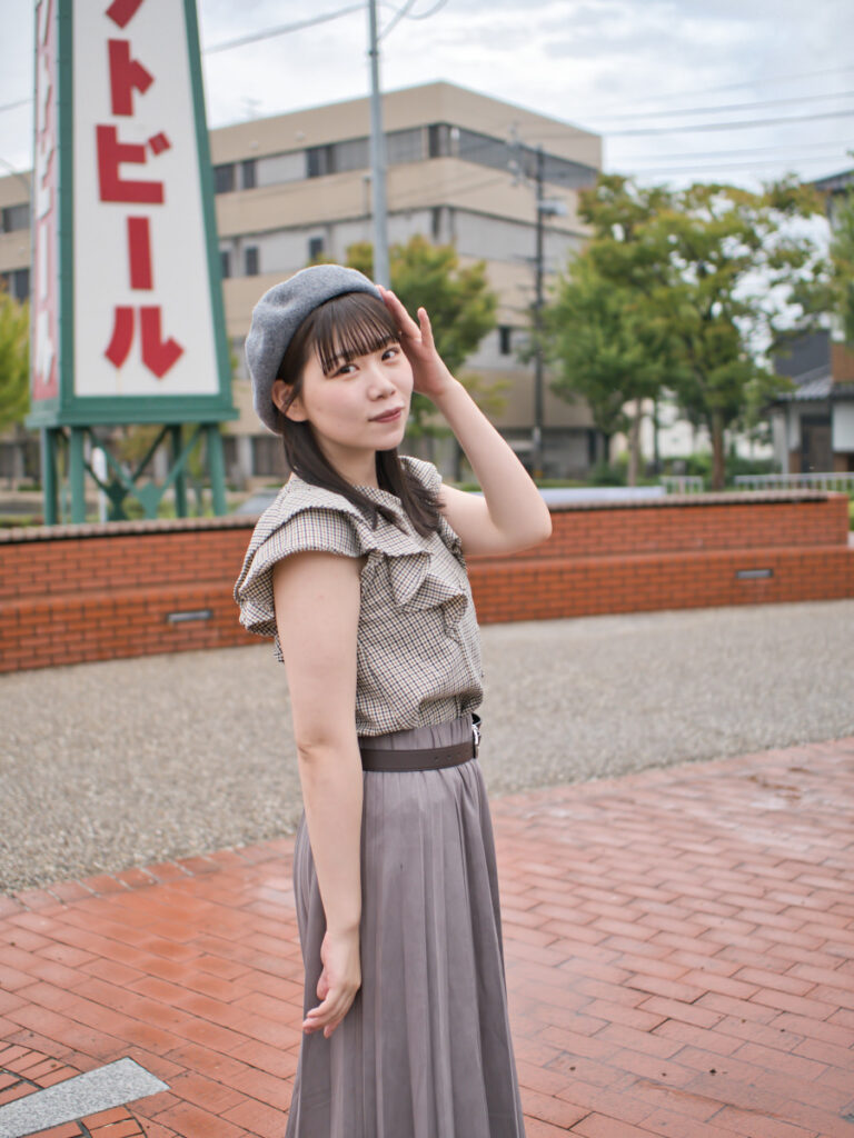 この写真は「後ボケ」が特徴的なカットに見えるため、もし可能であればテキストを「背景の美しいボケ味」などに微調整すると、写真の内容とより一致します。