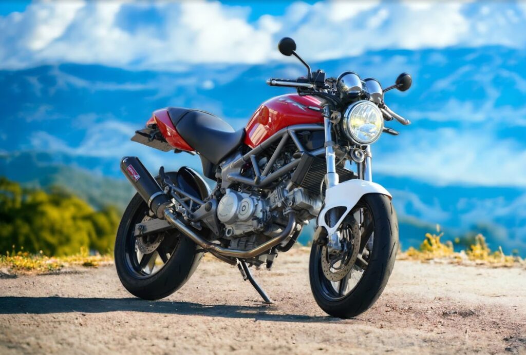 V-TWINの鼓動が忘れられずNINJA250SLから１年もたたずにＶＴＲへ返り咲き(２代目)。