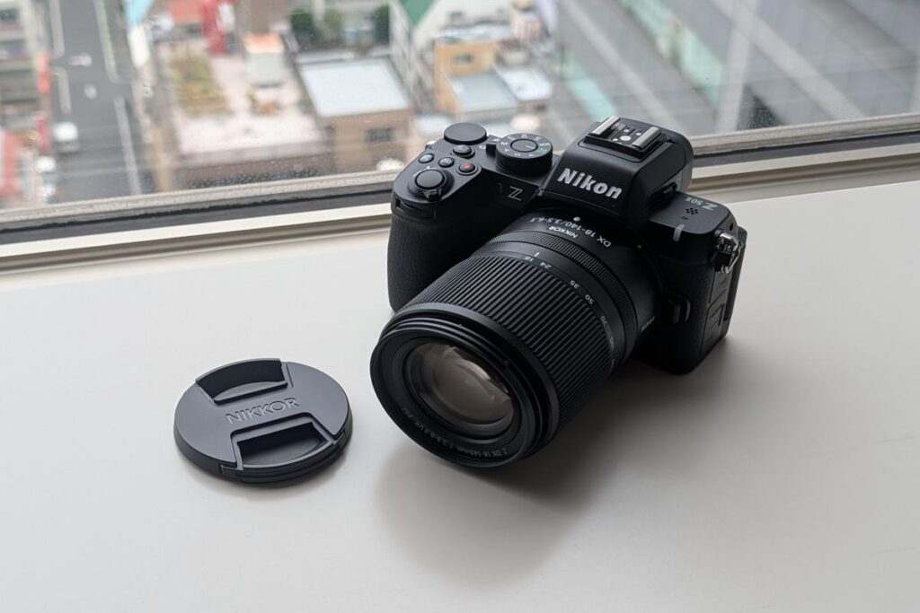 ホテルに置いたNikon Z50II。