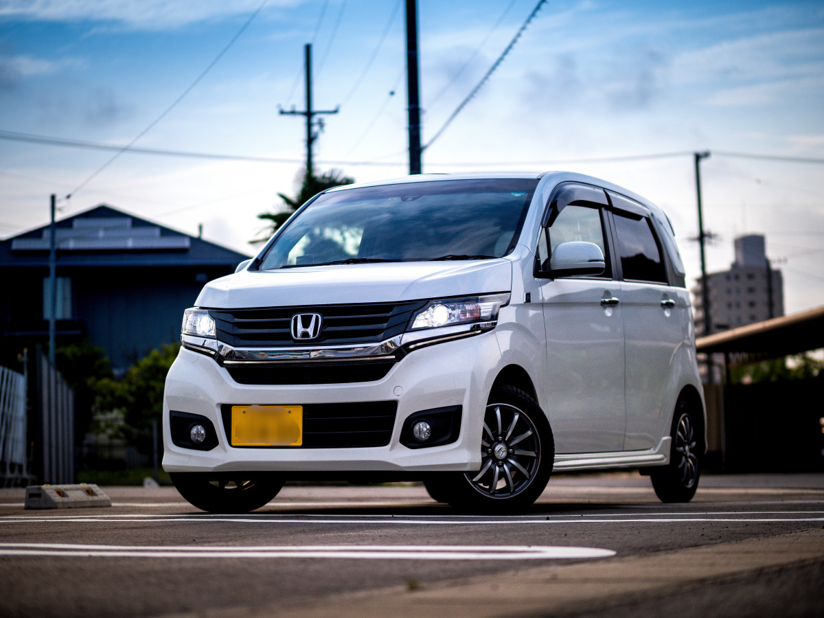 ホンダ N-WGNカスタムの全体写真