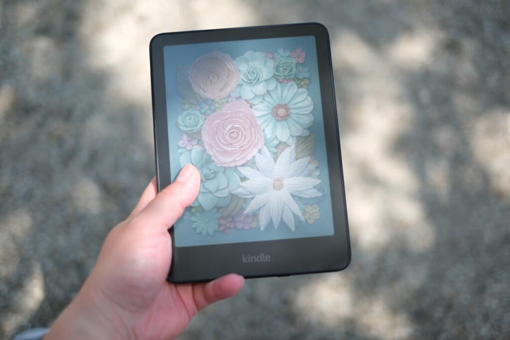 手になじむ、これまで同様のkindleでカラーが見れる事の価値。