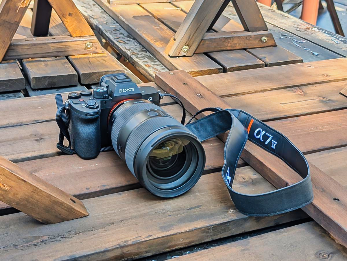 SONY α7V レビュー｜BASICの常識を超えるフルサイズミラーレス | KAJA