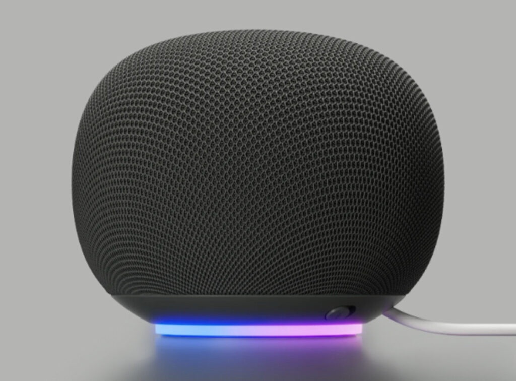 Google Homeスピーカーが部屋のインテリアに馴染んで設置されているイメージ写真