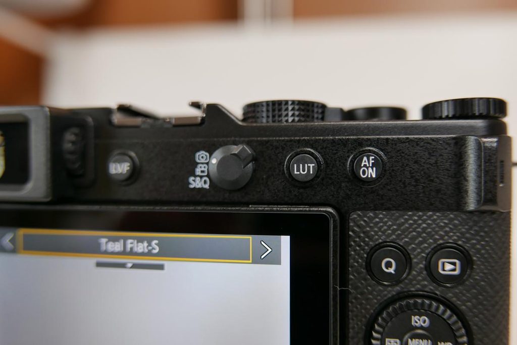 LUMIX L10のLUTボタン