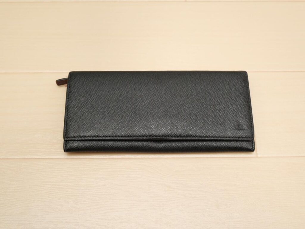 ランバンの黒い長財布
