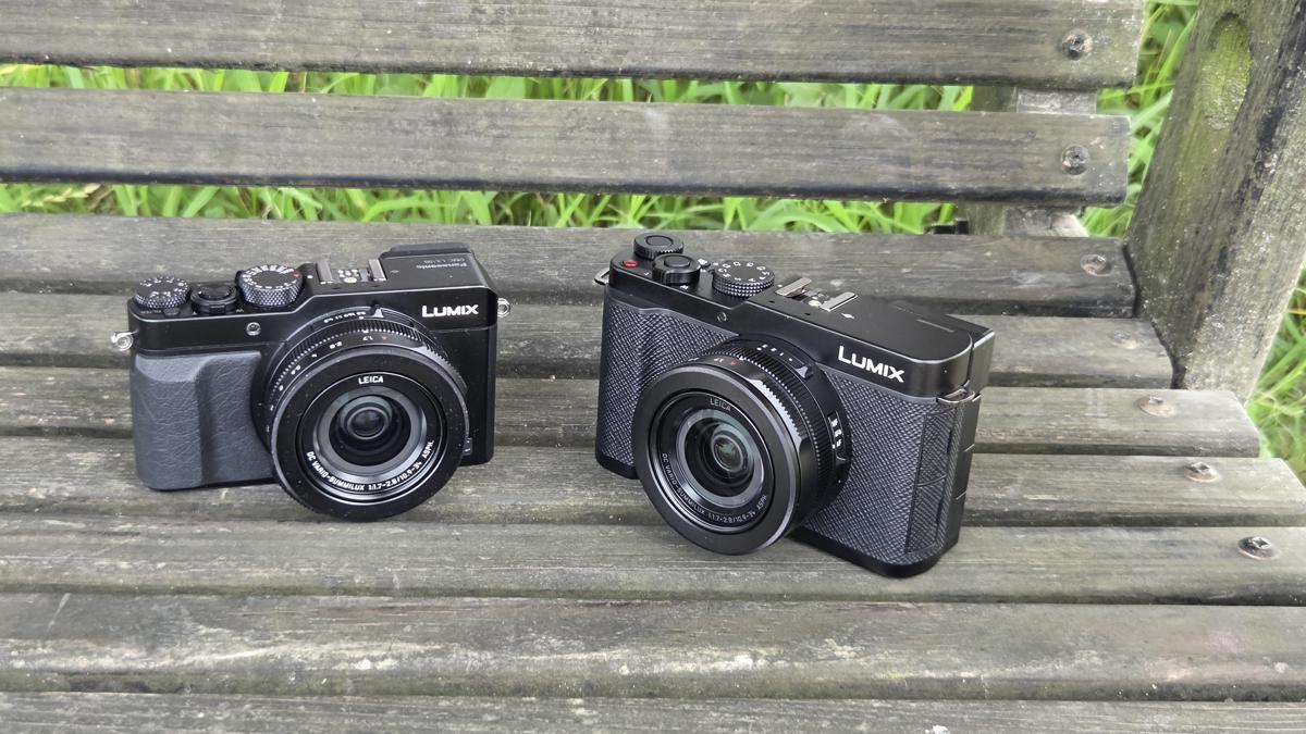 木製ベンチの上に並べられたLUMIX L10とLUMIX LX100の比較写真