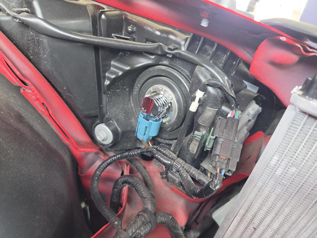 S660のヘッドライトユニットへ装着完了したHID屋製LEDバルブ