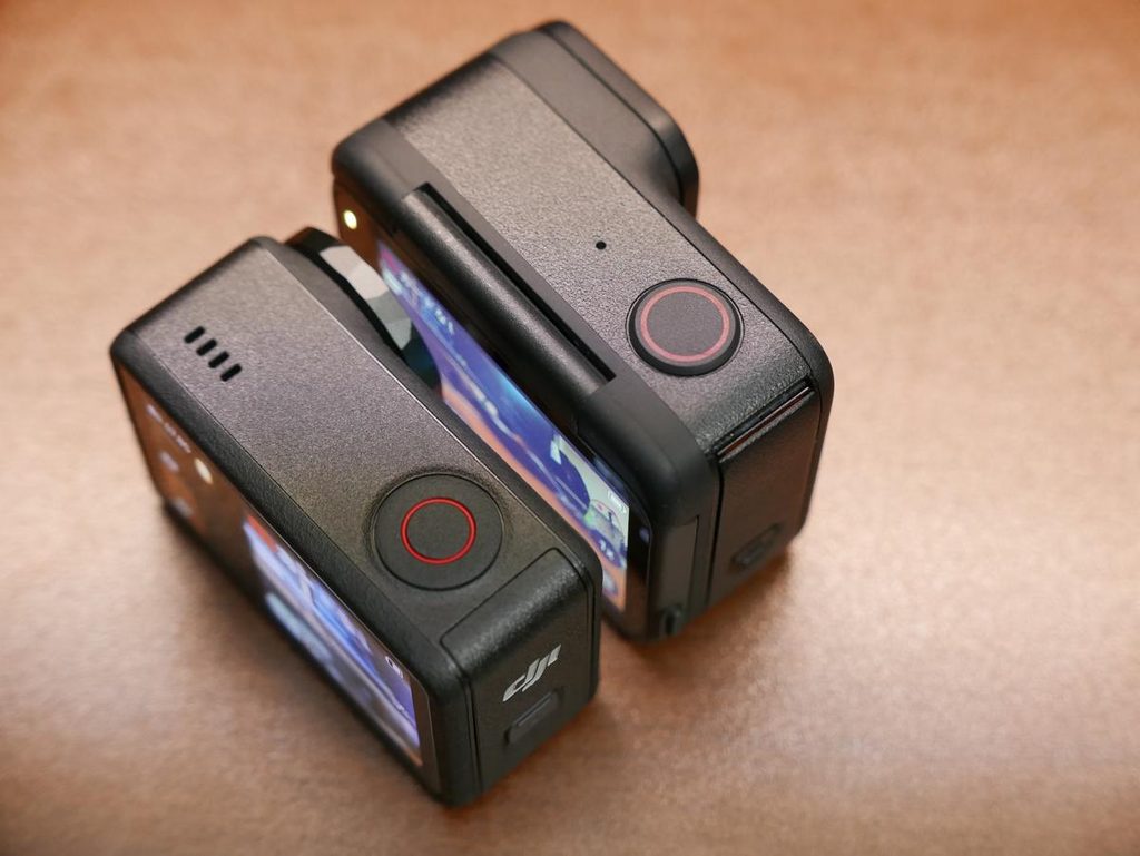 DJI Action 5 ProとInsta360 Ace Pro 2のシャッターボタン部分の比較