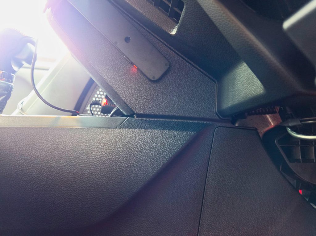 運転席の左膝が当たるS660のセンターコンソール側面パネル