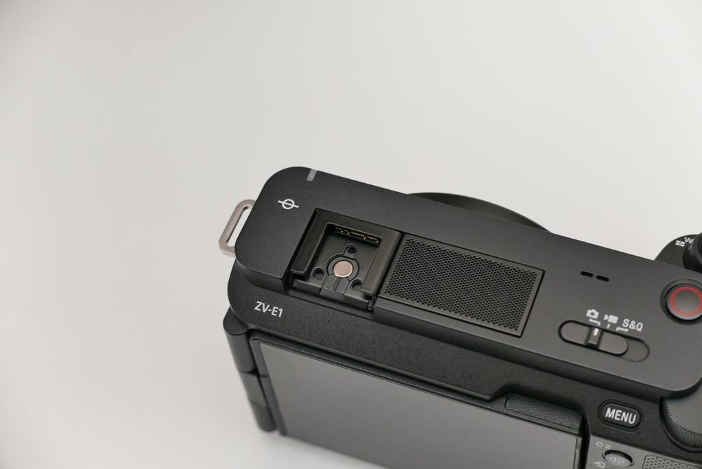 SONY ZV-E1実写レビュー｜写真機としての実力を検証 | KAJA-GADGET