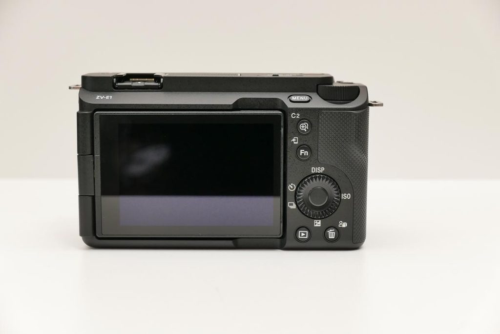 SONY ZV-E1実写レビュー｜写真機としての実力を検証 | KAJA-GADGET